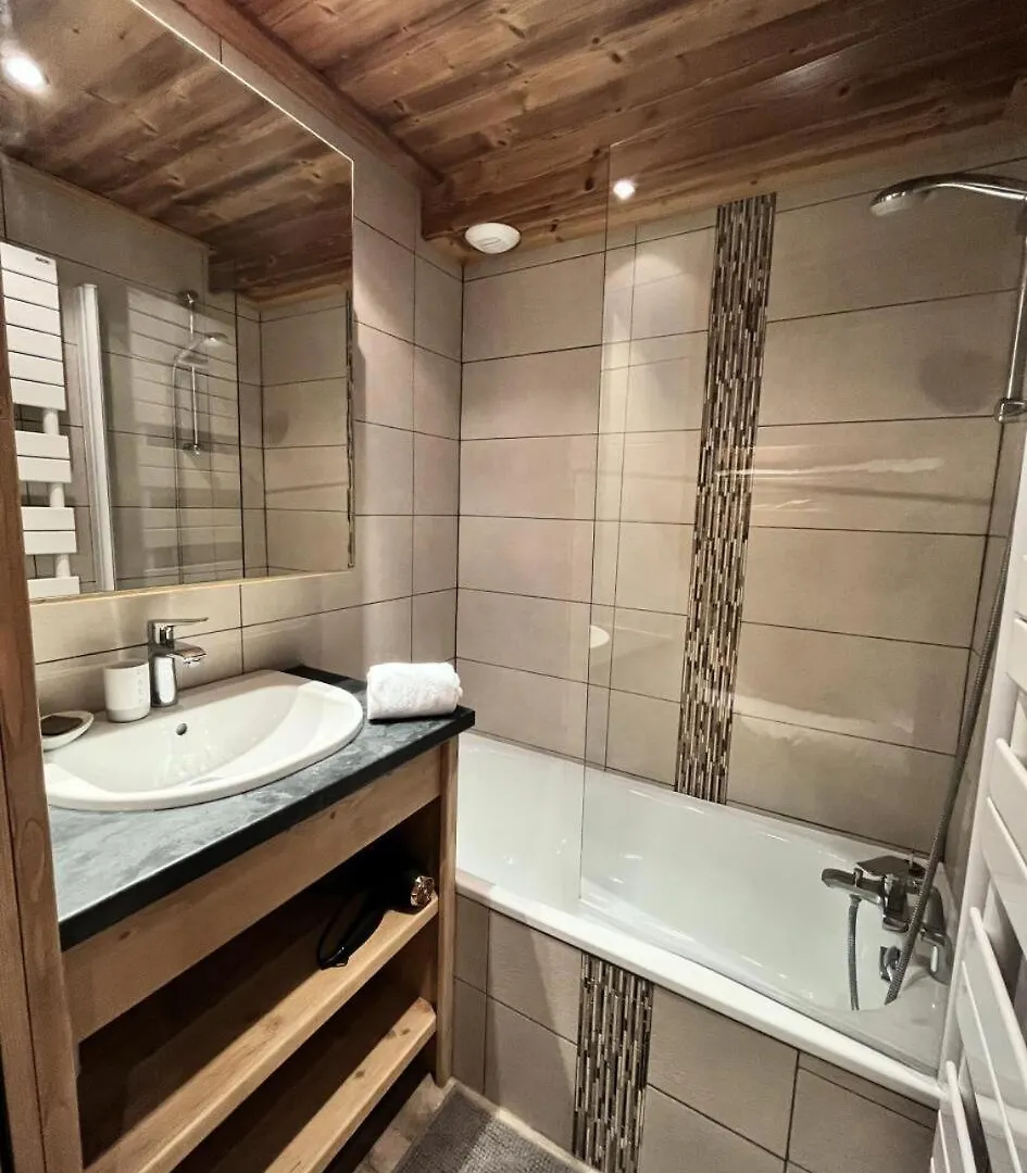 Residence Alpinea - Cosy, Entierement Renove, Pied Aux Pistes Mae-4924 Les Allues 0*,  Francia